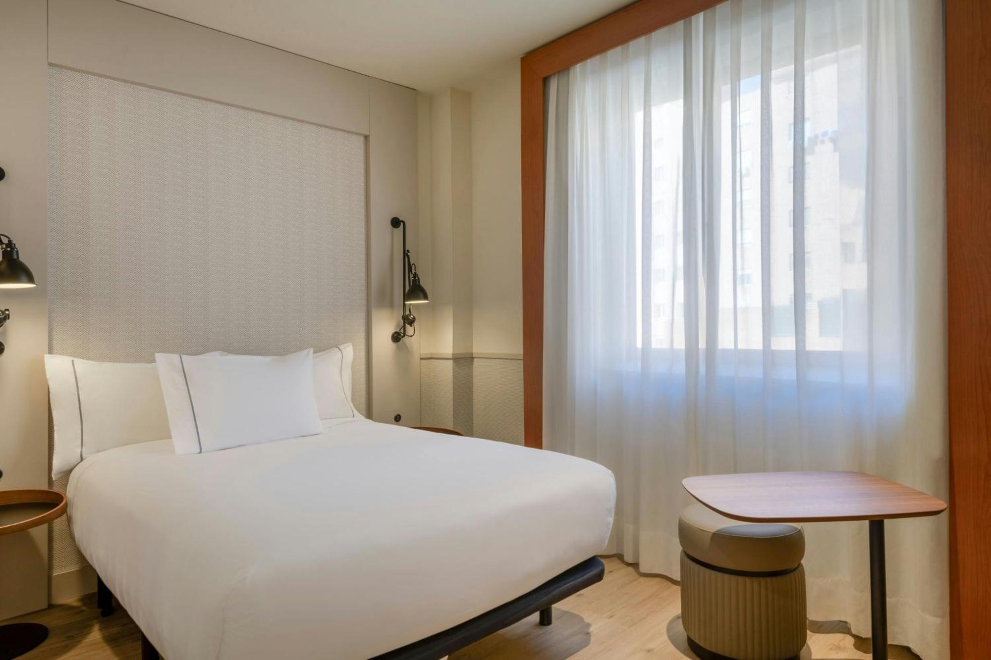 Ac Hotel Los Vascos By Marriott Madrid Exterior photo